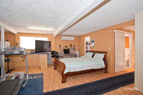 Property photo of 2 Gloucester Crescent Darling Heights QLD 4350