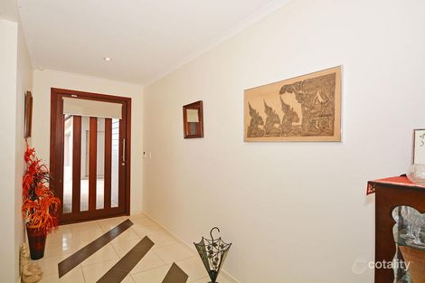 Property photo of 15 Lady Nelson Drive Eli Waters QLD 4655