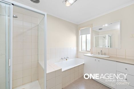 Property photo of 14 Hilltop Way Gisborne VIC 3437