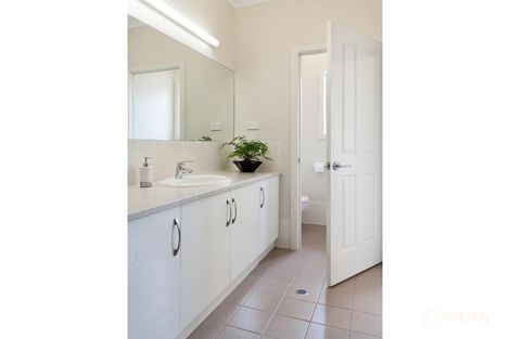 Property photo of 11 Duchess Court Mount Barker SA 5251
