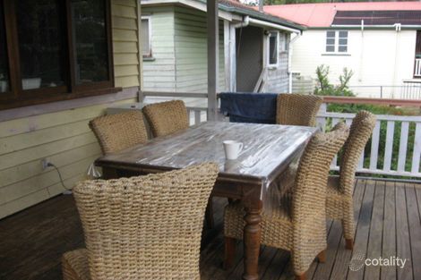 Property photo of 33 Essex Road Indooroopilly QLD 4068