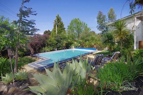 293 Roslyn Rd, Highton, VIC 3216