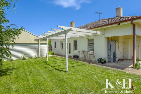 Property photo of 1/14 Morrow Road Gisborne VIC 3437