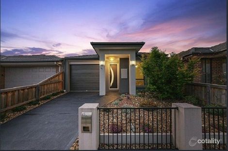 45 Clairwood Ave, Pakenham, VIC 3810