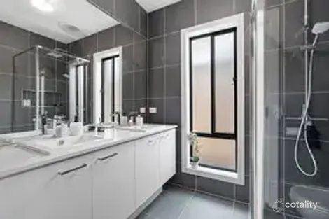 Property photo of 20 Adelong Way Bacchus Marsh VIC 3340