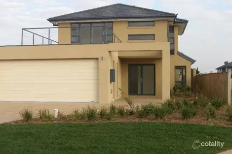 Property photo of 2 Augusta Walk Point Cook VIC 3030