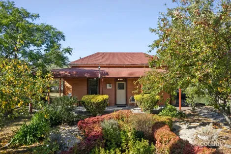 Property photo of 17 Camp Parade Clunes VIC 3370