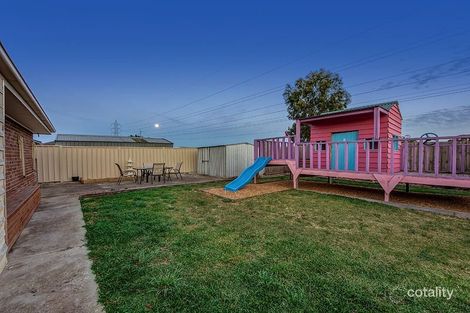 Property photo of 41 Stevenage Crescent Deer Park VIC 3023