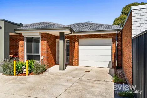 3/32 Tamarind Cres, Werribee, VIC 3030