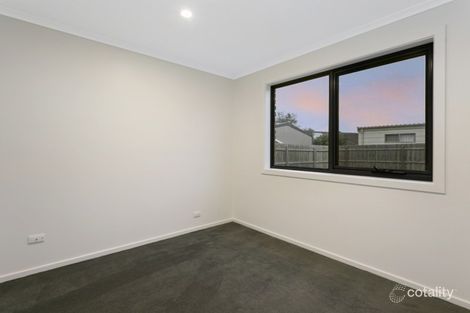 Property photo of 24 Tamarisk Road Narre Warren VIC 3805