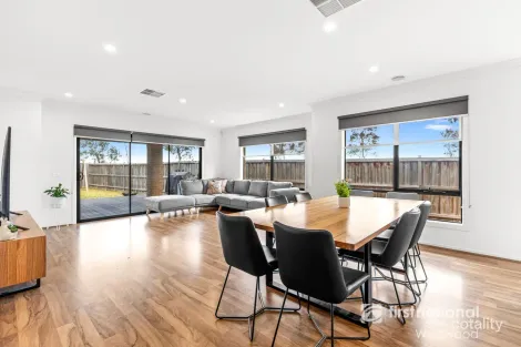 Property photo of 9 Showbridge Way Werribee VIC 3030