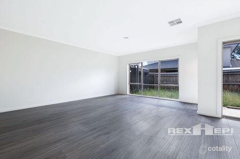 Property photo of 3/365 Pound Road Hampton Park VIC 3976