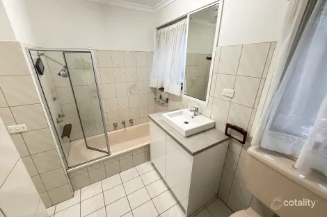 Property photo of 33 Burleigh Road Melton VIC 3337