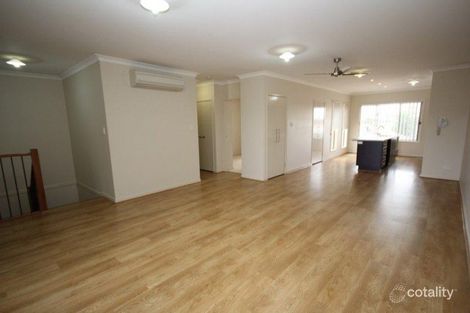 Property photo of 11 Riverside Crescent Springfield Lakes QLD 4300