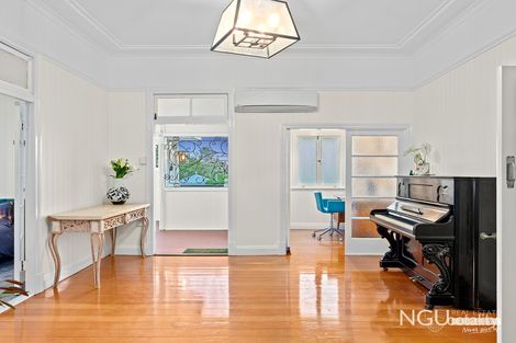 Property photo of 27 Park Street Ipswich QLD 4305
