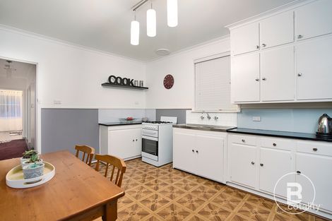 Property photo of 15 Frances Crescent Ballarat East VIC 3350