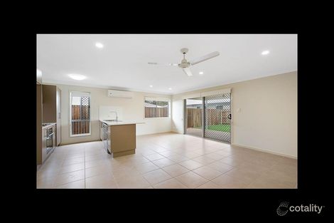 Property photo of 2/4 Dove Crescent Kleinton QLD 4352