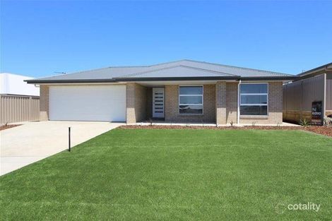 54 Chang Ave, Lloyd, NSW 2650