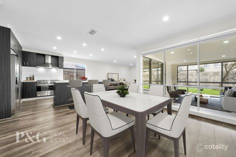 Property photo of 2 Kirra Close Narre Warren South VIC 3805