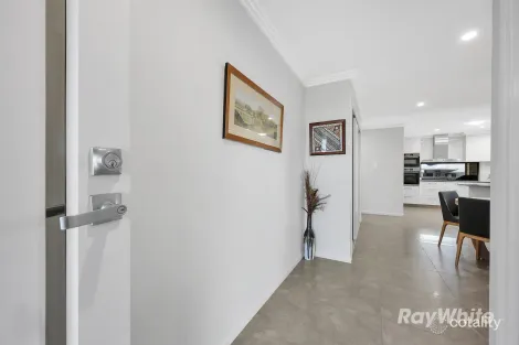 Property photo of 233 Barolin Esplanade Coral Cove QLD 4670