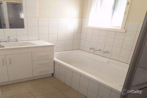 Property photo of 2/11 Johnson Street Reservoir VIC 3073