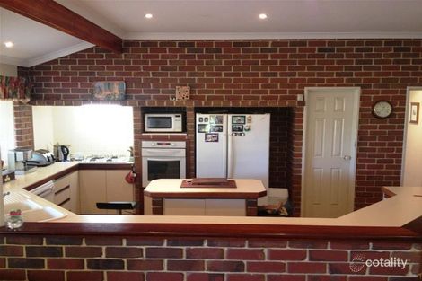 Property photo of 16 Collaroy Court Kallaroo WA 6025