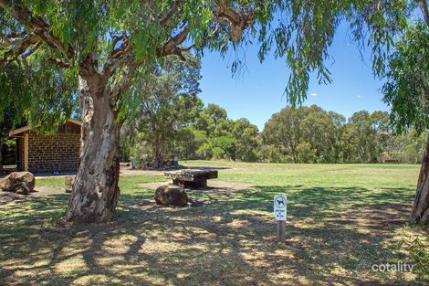 Property photo of 23 Aviary Grove Thornbury VIC 3071