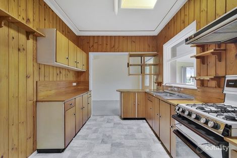 Property photo of 11 Yarraman Avenue Frenchs Forest NSW 2086