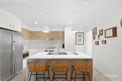 Property photo of 2/5 Affinity Place Birtinya QLD 4575