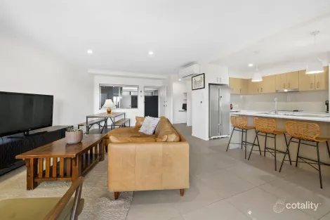 Property photo of 2/5 Affinity Place Birtinya QLD 4575