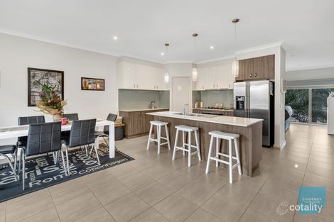 Property photo of 20 Boathouse Drive Caroline Springs VIC 3023
