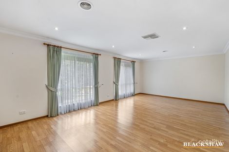 Property photo of 18 Bayside Court Jerrabomberra NSW 2619