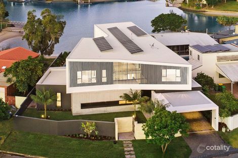 25 River Cres, Broadbeach Waters, QLD 4218