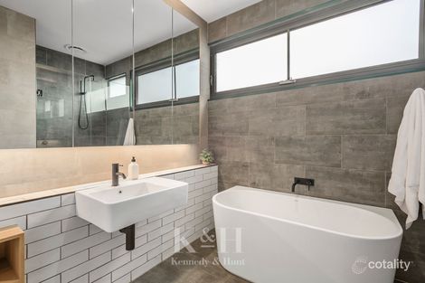 Property photo of 12 The Boomerang Gisborne VIC 3437
