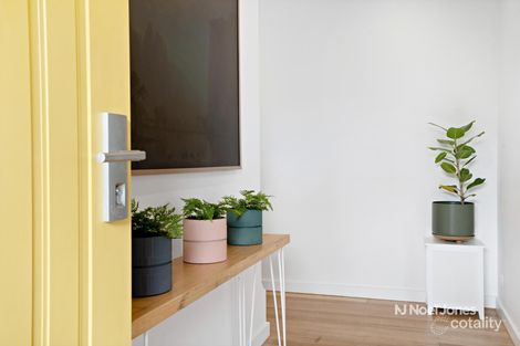 Property photo of 1/8 Aspinall Road Box Hill North VIC 3129