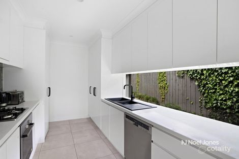 Property photo of 1/8 Aspinall Road Box Hill North VIC 3129