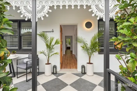 Property photo of 6 Tunbridge Street Mascot NSW 2020