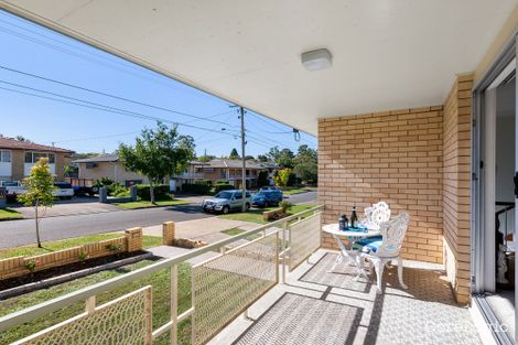 Property photo of 27 Novello Street Mansfield QLD 4122