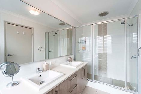 Property photo of 31 Aurora Drive Atwell WA 6164