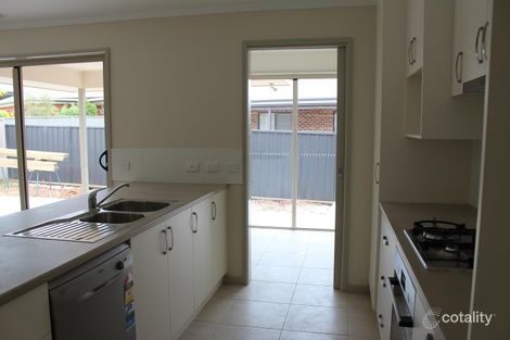 Property photo of 99 Smiggins Drive Thurgoona NSW 2640
