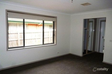 Property photo of 7 Tom Roberts Crescent Yallambie VIC 3085