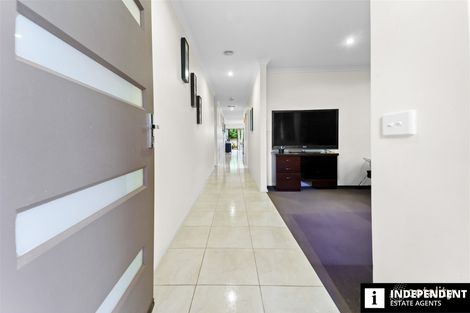Property photo of 7 Red Fox Boulevard Brookfield VIC 3338