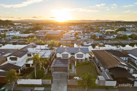 90 Oxley Dr, Paradise Point, QLD 4216