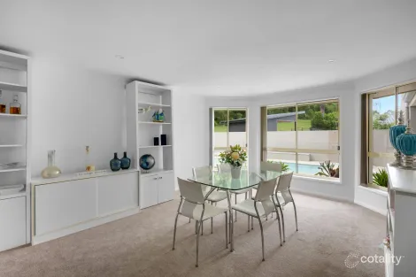 Property photo of 10 Lavender Grove Shellharbour NSW 2529