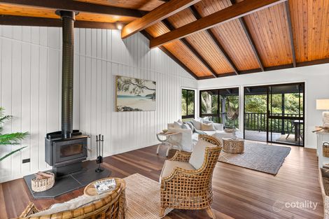 Property photo of 20 Warrambool Road Ocean Shores NSW 2483