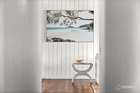 Property photo of 20 Warrambool Road Ocean Shores NSW 2483