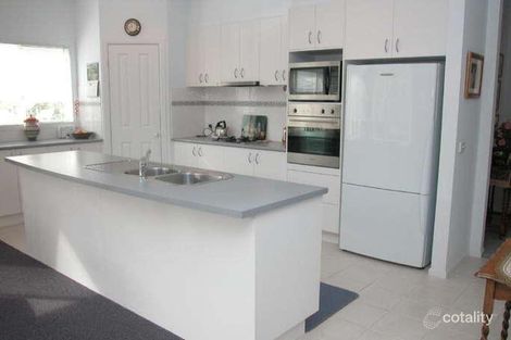 Property photo of 2/19 Lucerne Avenue Mornington VIC 3931