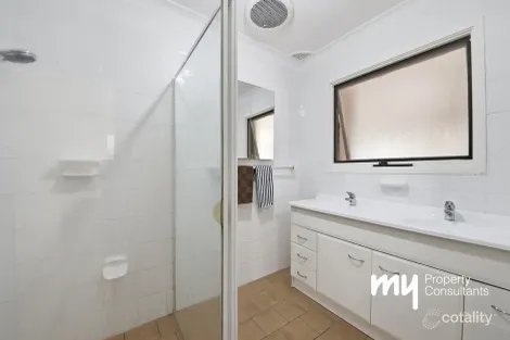 Property photo of 39 Cudgegong Road Ruse NSW 2560