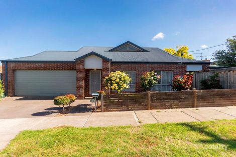 2 Queens Cres, Bacchus Marsh, VIC 3340