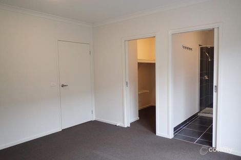 Property photo of 6 Risdon Circuit Tarneit VIC 3029